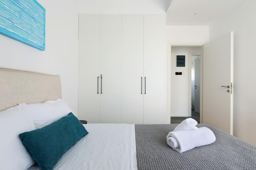 Blue Delta Apartment Palaio Faliro Athene Buitenkant foto