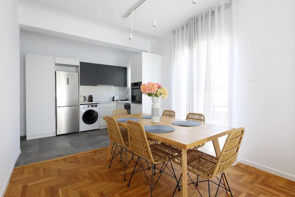 Blue Delta Apartment Palaio Faliro Athene Buitenkant foto