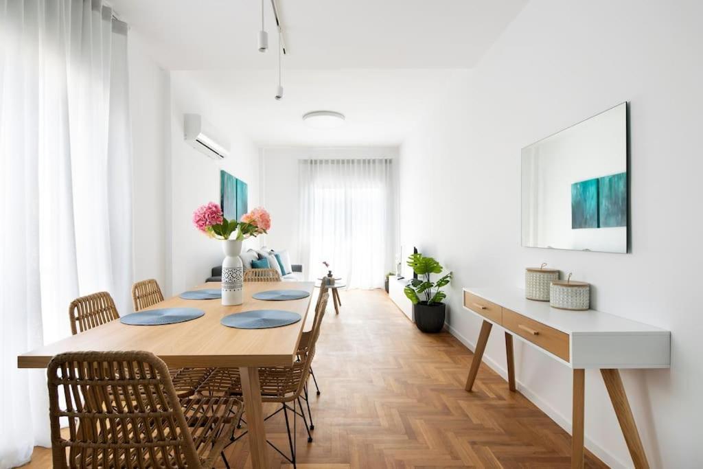 Blue Delta Apartment Palaio Faliro Athene Buitenkant foto